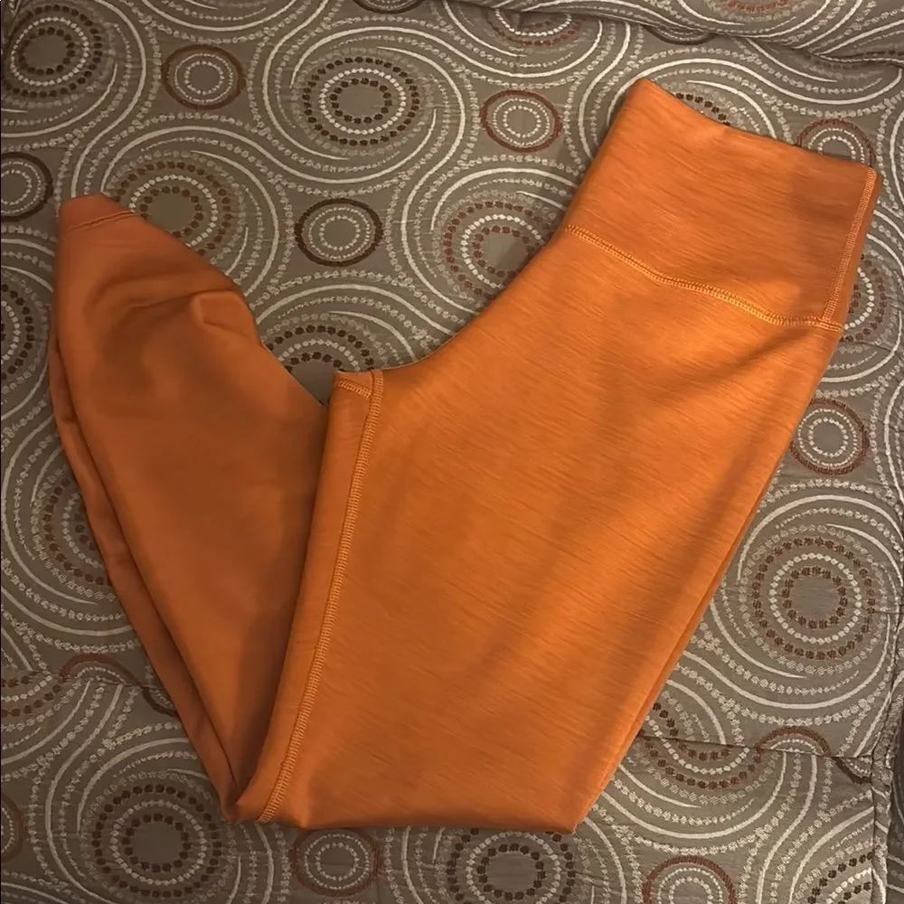 DRI - FIT NIKE LEGGINGS